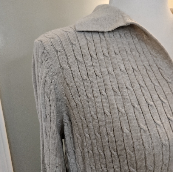 Kim Rogers Women's Size Medium Classic Cable Knit Sweater in Beige Collar V-Neck - Picture 9 of 15